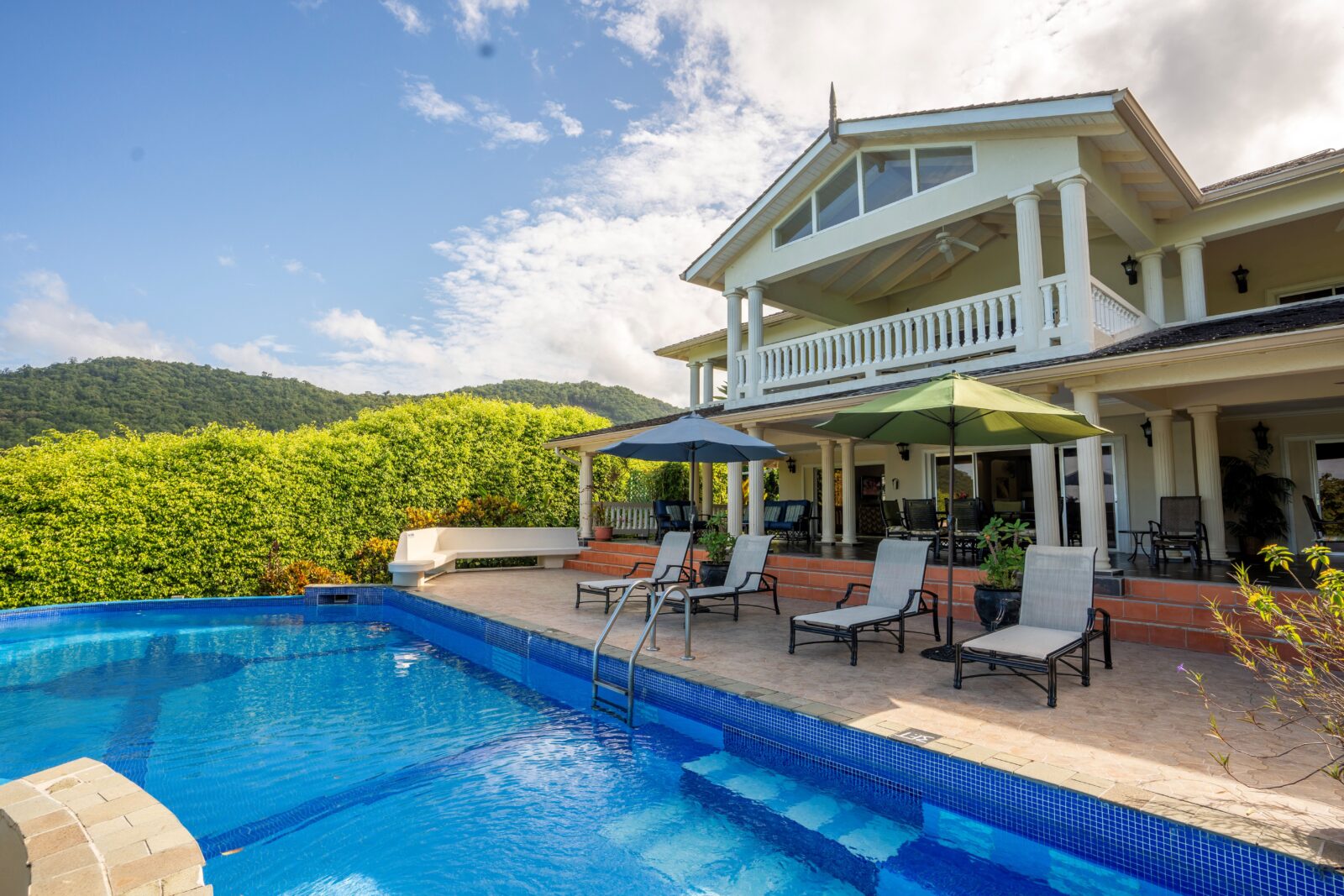 VILLA ASHIANA LOCATED IN MARIGOT BAY FOR SALE