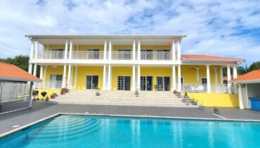 SUNNYSIDE VILLA FOR SALE IN CAP ESTATE