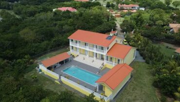 SUNNYSIDE VILLA FOR SALE IN CAP ESTATE