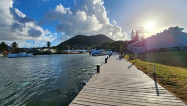 WATERFRONT CONDO FOR SALE LOCATED IN RODNEY BAY SAINT LUCIA