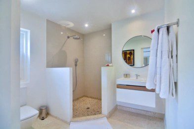 ONE-BEDROM COTTAGE FOR SALE LOCATED AT BEQUIA ST. VINCENT