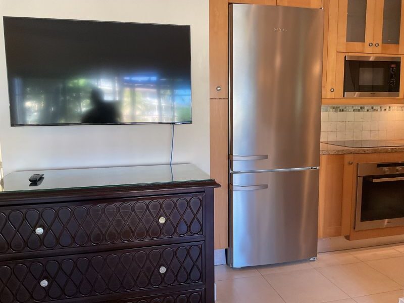 THE LANDINGS APARTMENT NO. 902 FOR SALE