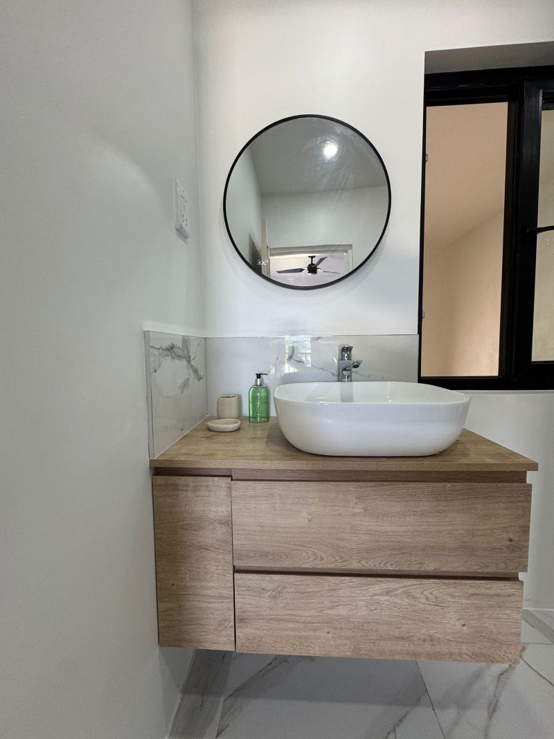 MODERN 1-BED APARTMENT FOR RENT LOCATED AT RODNEY HEIGHTS, GROS ISLET, SAINT LUCIA