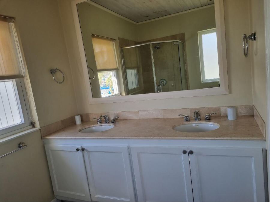 DELUXE 3-BED APARTMENT FOR RENT LOCATED AT RODNEY BAY, ST. LUCIA