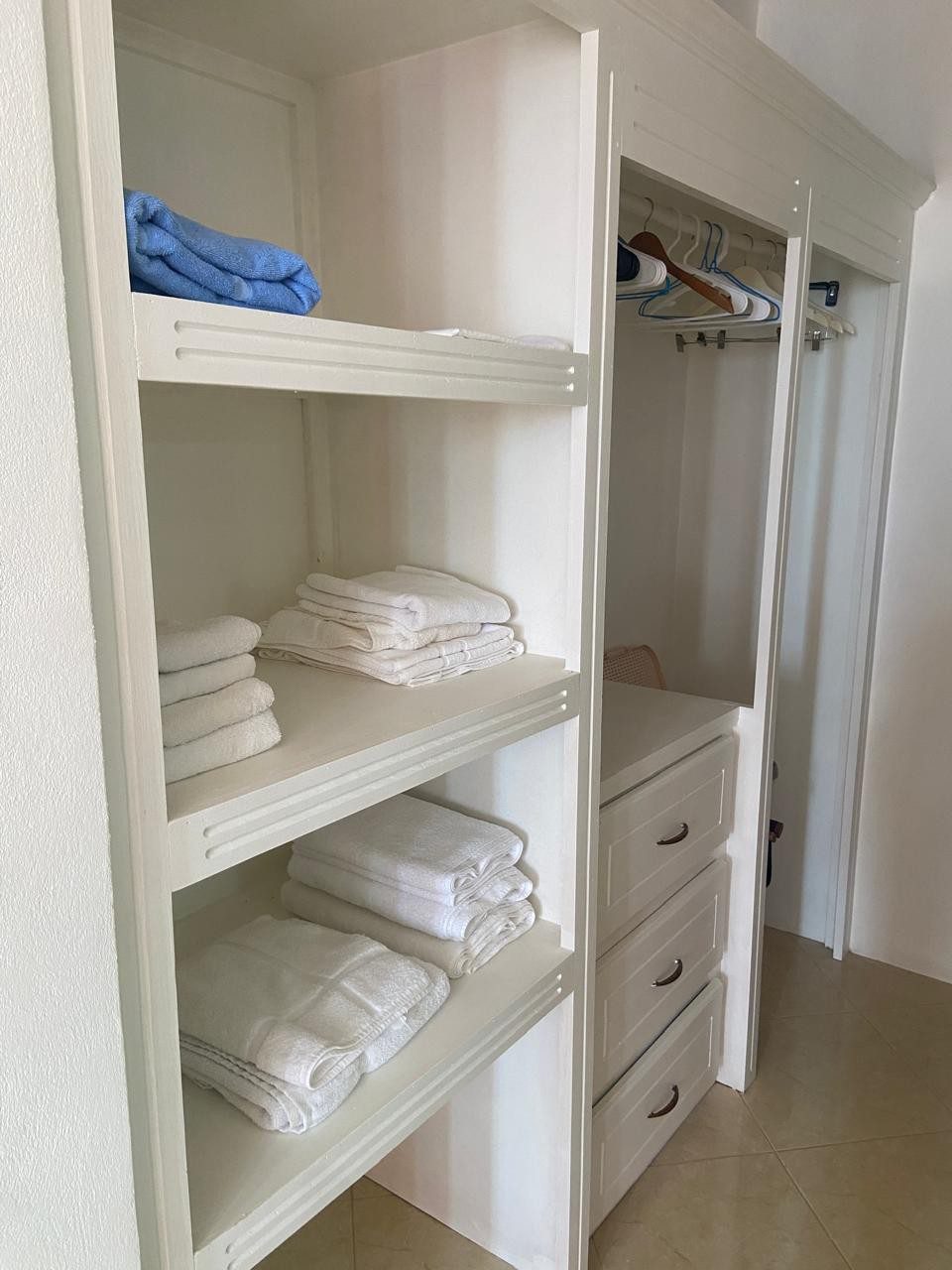 2-BED APARTMENT FOR RENT LOCATED AT BELLEVUE, GROS ISLET, SAINT LUCIA