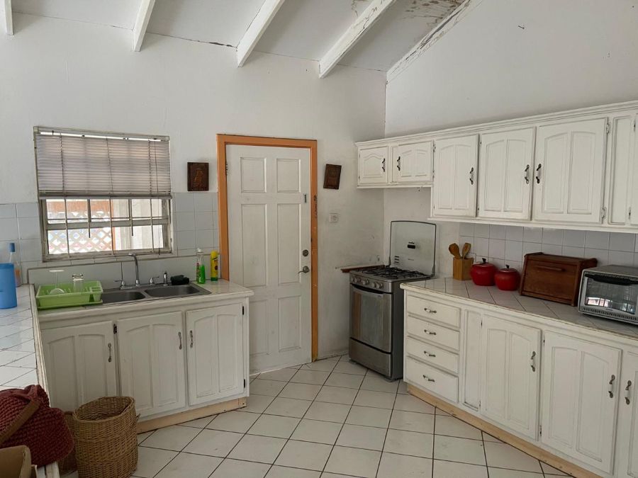 FIXER UPPER 3-BED BUNGALOW FOR SALE LOCATED AT REDUIT ORCHARD, RODNEY BAY, SAINT LUCIA