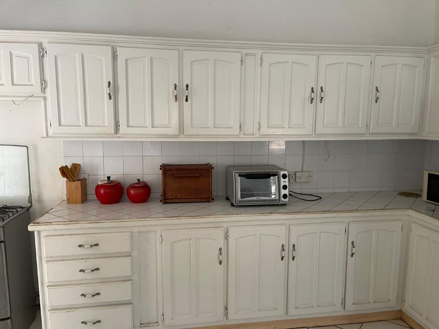 FIXER UPPER 3-BED BUNGALOW FOR SALE LOCATED AT REDUIT ORCHARD, RODNEY BAY, SAINT LUCIA
