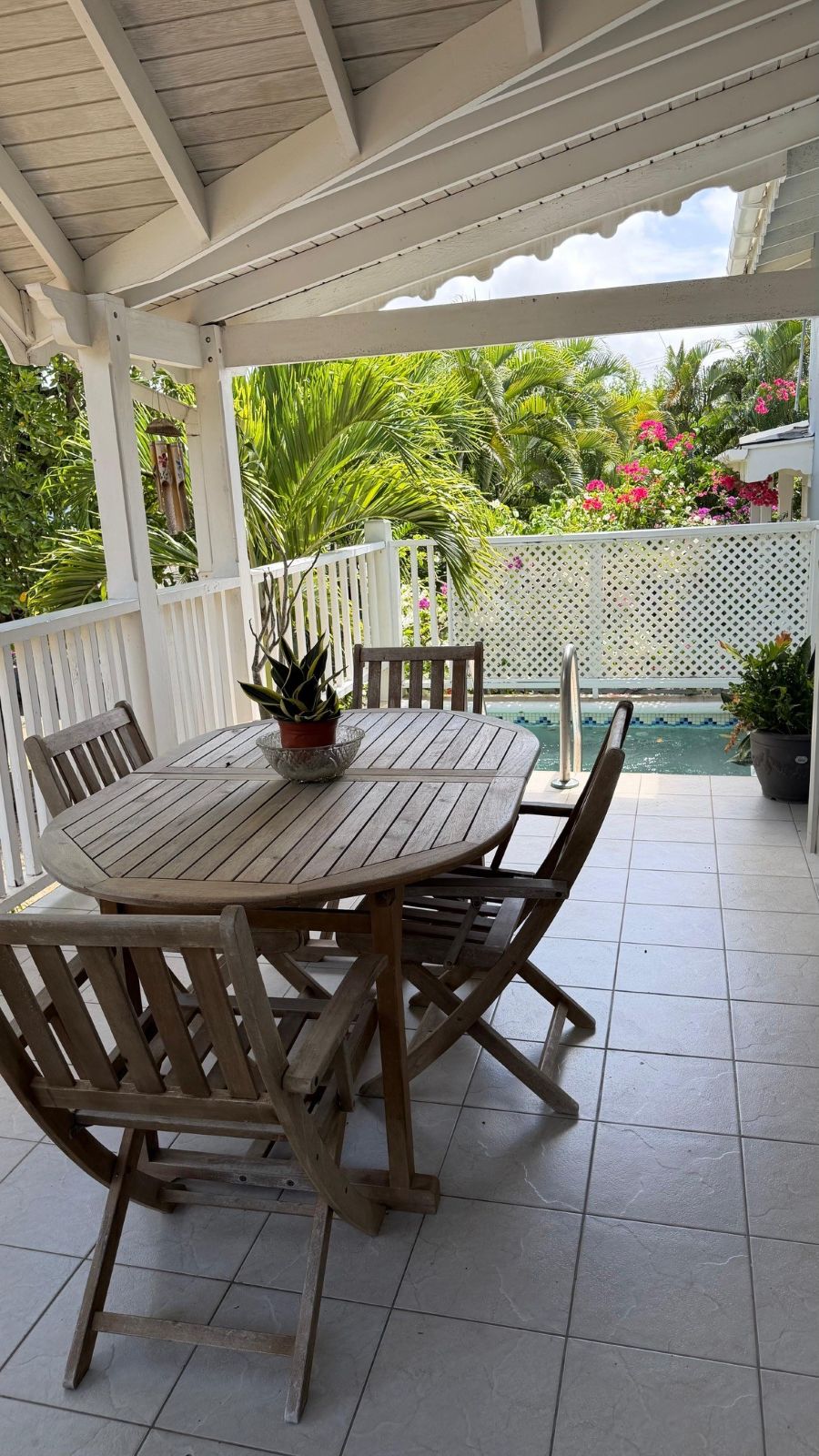 GARDEN-VIEW CONDOMINIUM FOR RENT LOCATED AT GATE PARK, CAP ESTATE, SAINT LUCIA