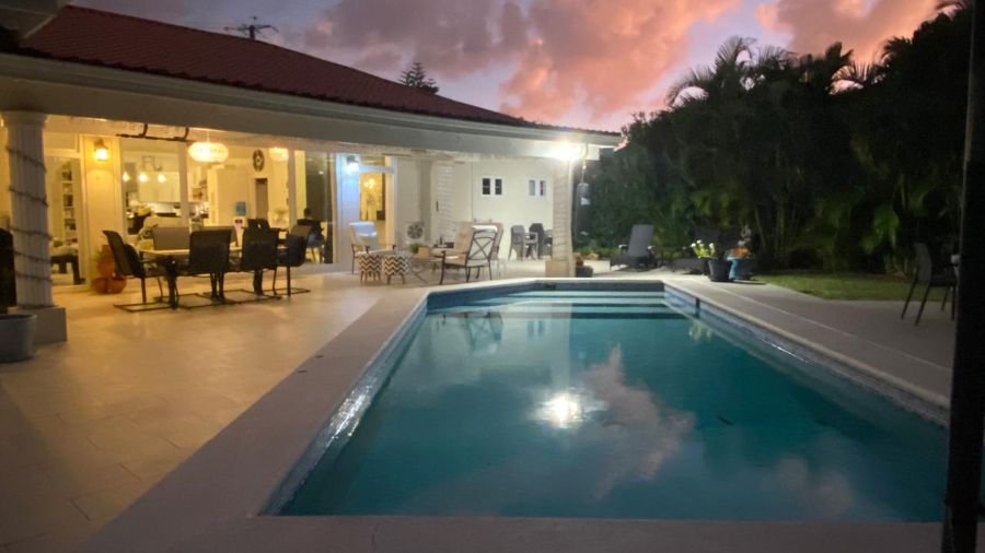 DELUXE HOUSE FOR RENT LOCATED AT RODNEY BAY, SAINT LUCIA