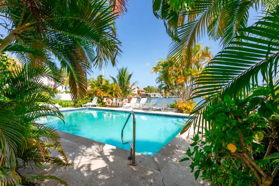 GARDEN CONDO FOR RENT LOCATED AT RODNEY BAY, SAINT LUCIA