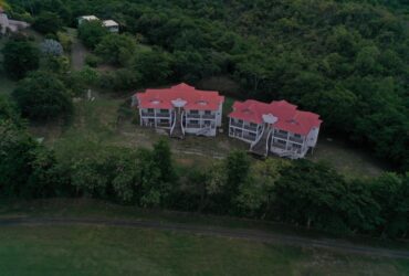 PROPERTY FOR SALE OVERLOOKING THE GOLF COURSE