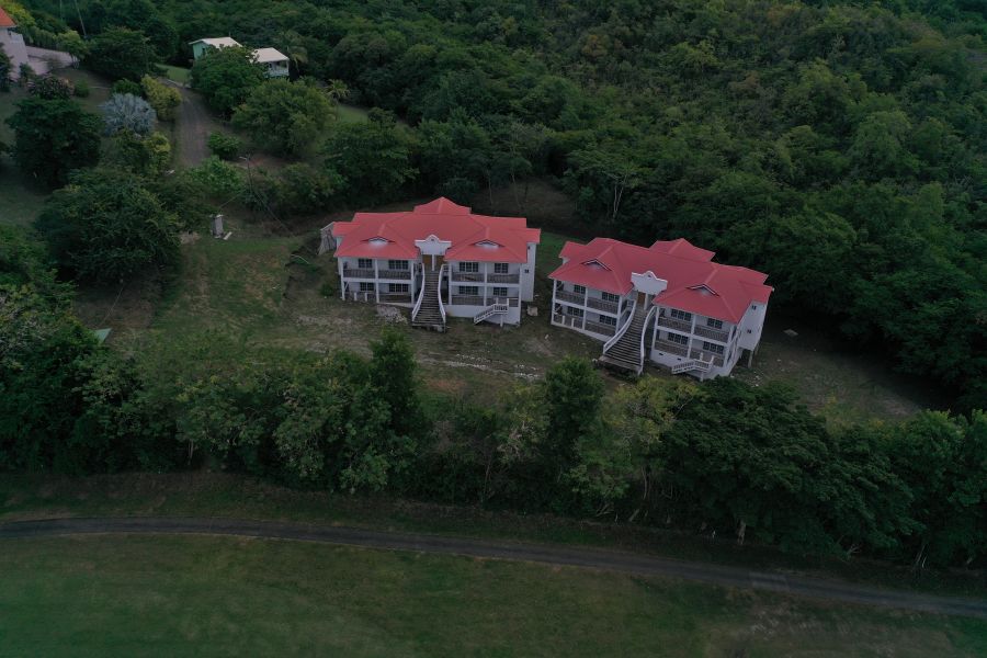 PROPERTY FOR SALE OVERLOOKING THE GOLF COURSE
