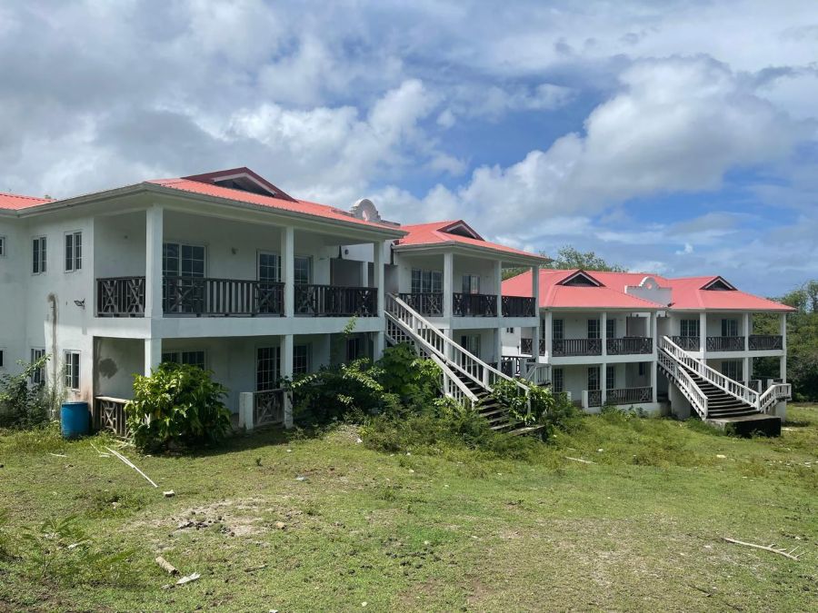 PROPERTY FOR SALE OVERLOOKING THE GOLF COURSE