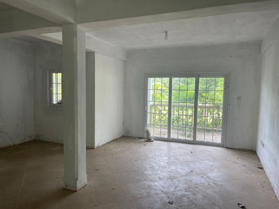 PROPERTY FOR SALE OVERLOOKING THE GOLF COURSE